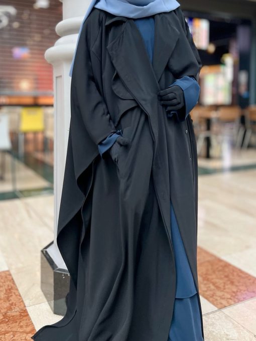 Cape Trench Caviary Premium Noire by Oummi Abi Moi