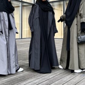 Trench Coat Noir Gris Kaki by Oummi Abi Moi